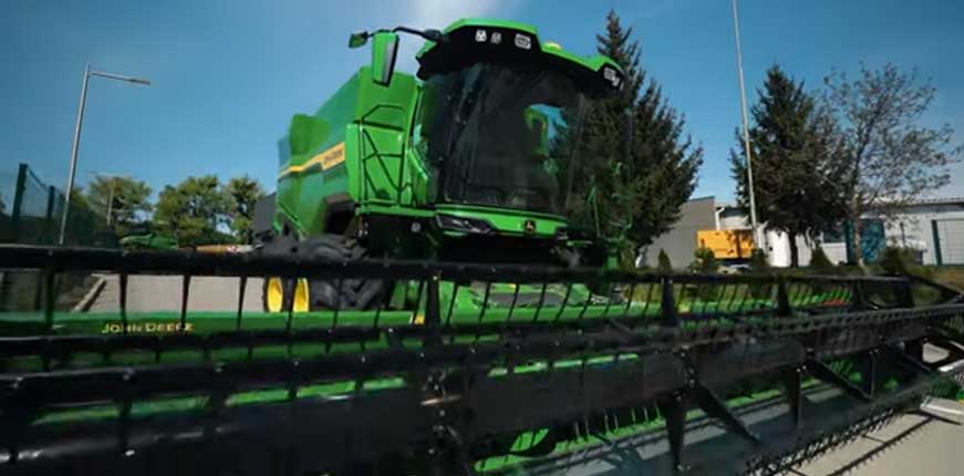 John Deere S7 700